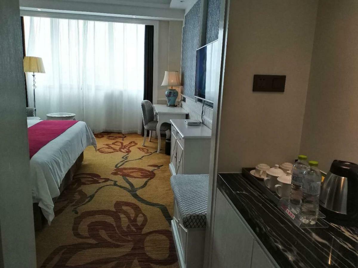 Ramada Encore Wyndham Nanning City Center Qingxiu Eksteriør bilde