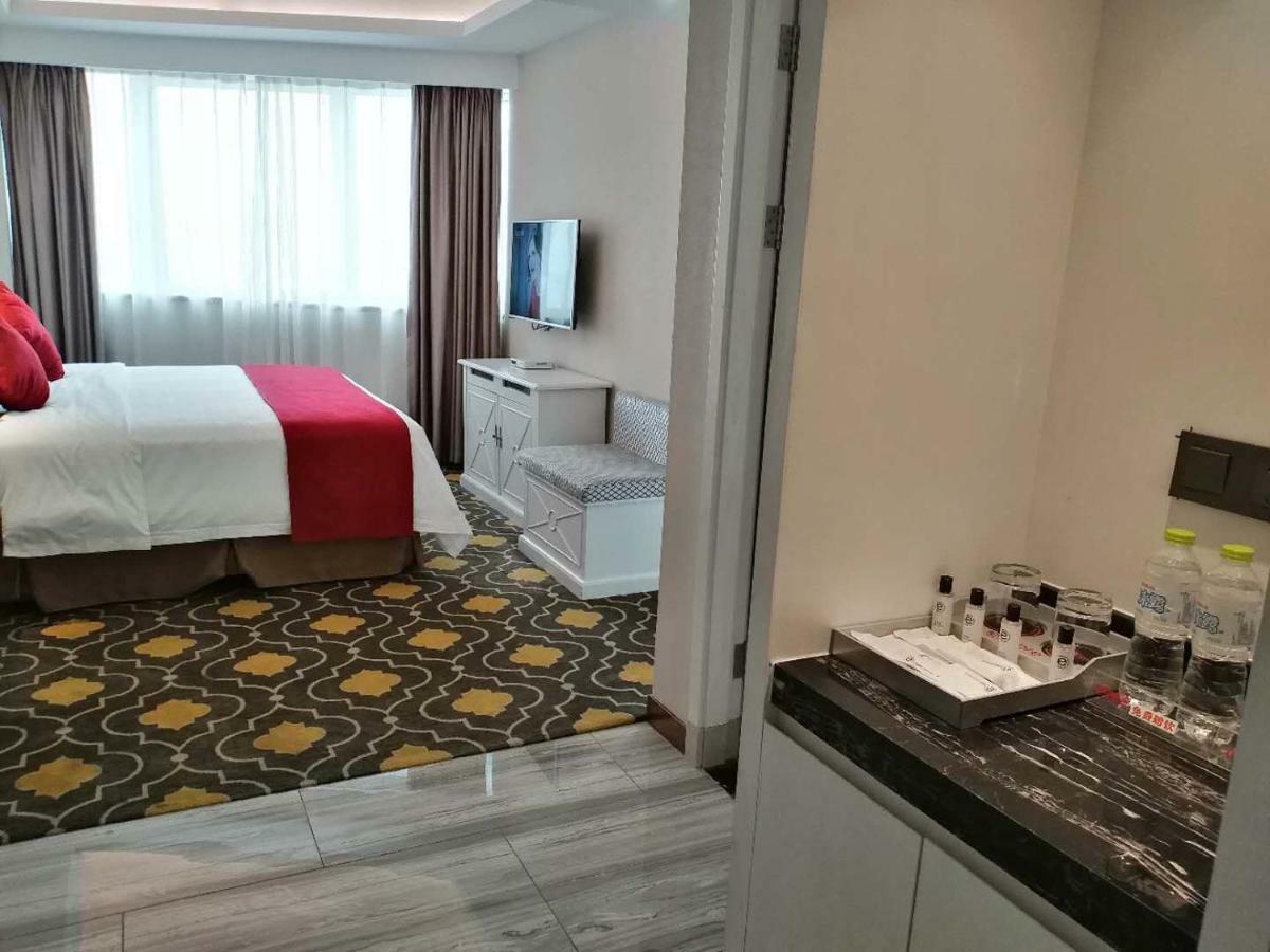 Ramada Encore Wyndham Nanning City Center Qingxiu Eksteriør bilde
